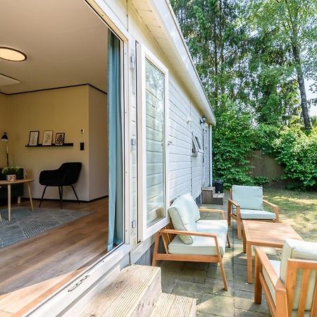 Chalet Met Eigen Tuin Aan De Veluwse Bosrand بوتِنْ المظهر الخارجي الصورة